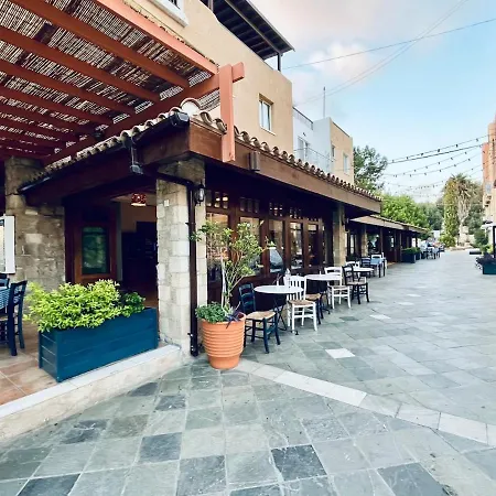 Arithea Hidden Seaside Heritage 1BR Suite Appartement Paphos