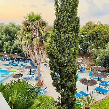 Arithea Hidden Seaside Heritage 1BR Suite Appartement Paphos